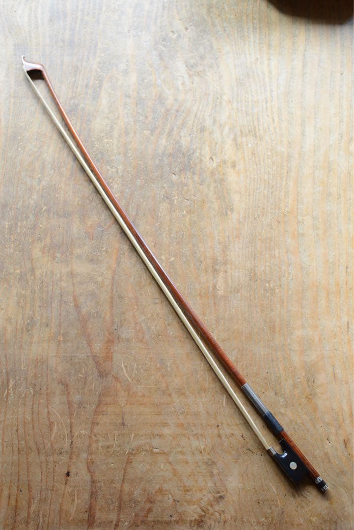 4/4 銀黒檀チェロ弓　美杢フェルナンブコ　80.6g