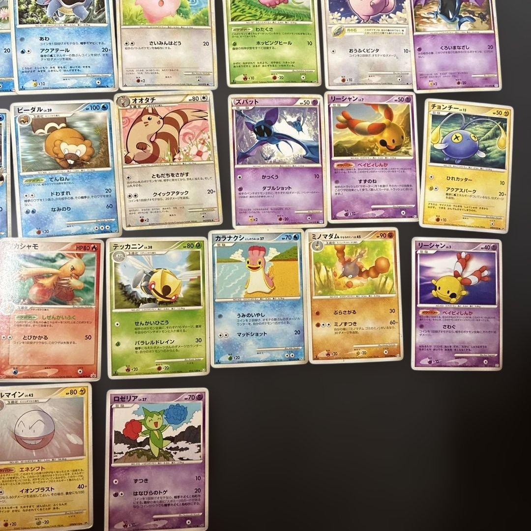 ポケモン フィギュア 約100体と、古いポケモンカード