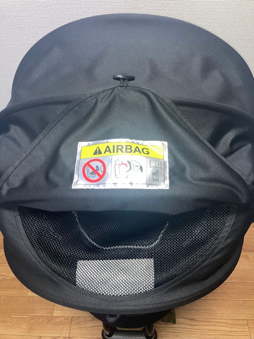 エールベベ⭐️【最高位】クルット4s グランス　チャイルドシートプラチナブラック