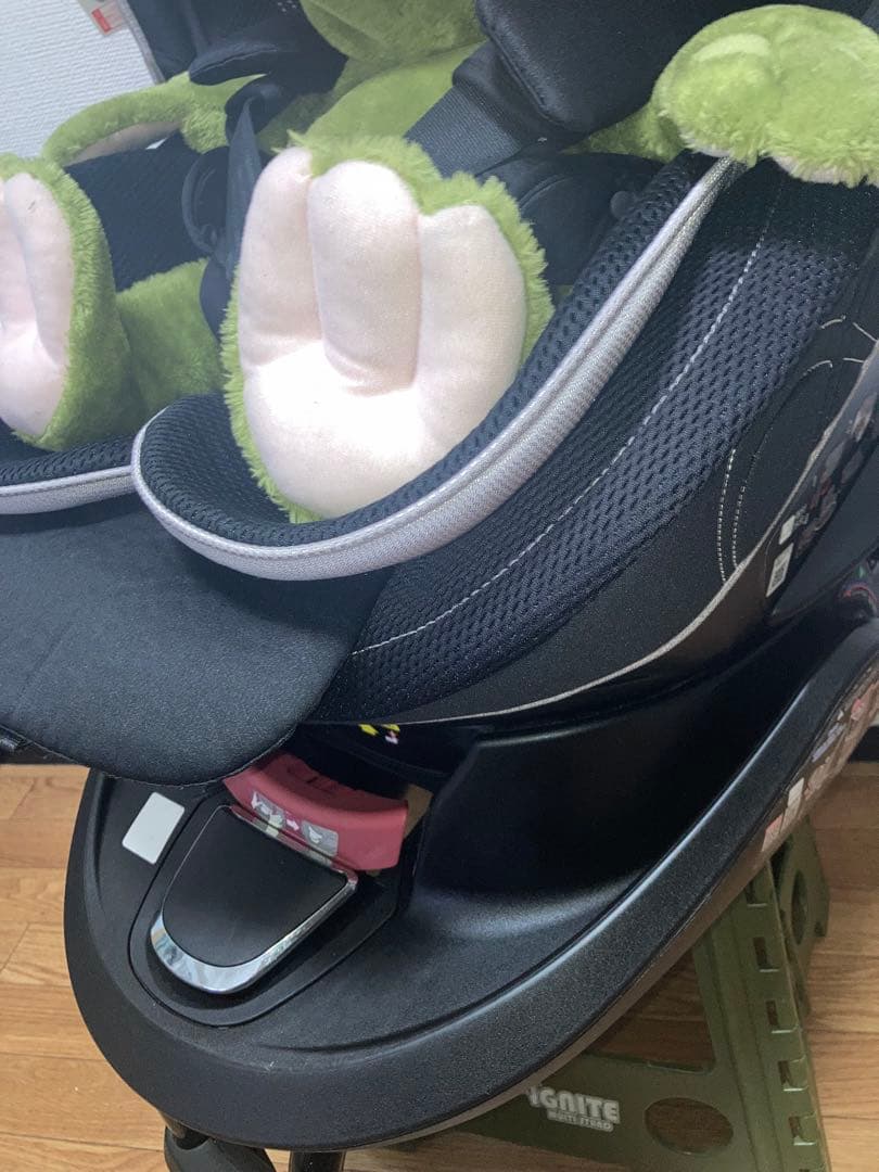 エールベベ⭐️【最高位】クルット4s グランス　チャイルドシートプラチナブラック