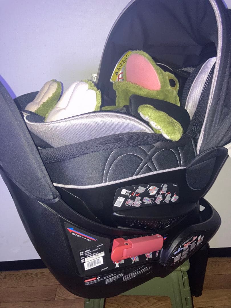 エールベベ⭐️【最高位】クルット4s グランス　チャイルドシートプラチナブラック