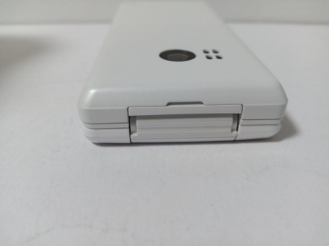 ☆ Y!mobile AQUOS ケータイ4 A206SH ホワイト