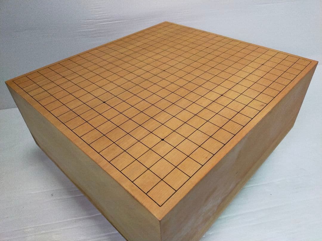【迫力の6寸】足付き碁盤 新カヤ（推定） 18cm ヘソ付 木製カバー付 囲碁