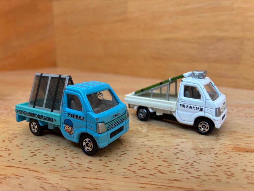 トミカミニカー どこか懐かしい街で見かけるくるまセット外箱あり タカラトミー