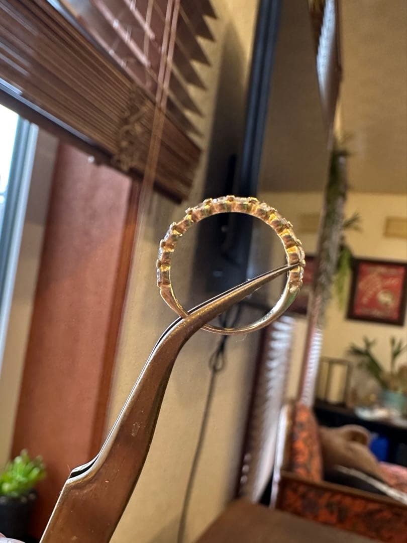 【18金+ダイヤモンド】ピンキーリング ダイヤの12粒のうち１つ欠損