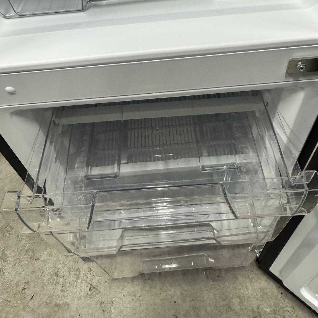 コーギー！美品‼️アイリスオーヤマ 142L 冷蔵庫 23年製