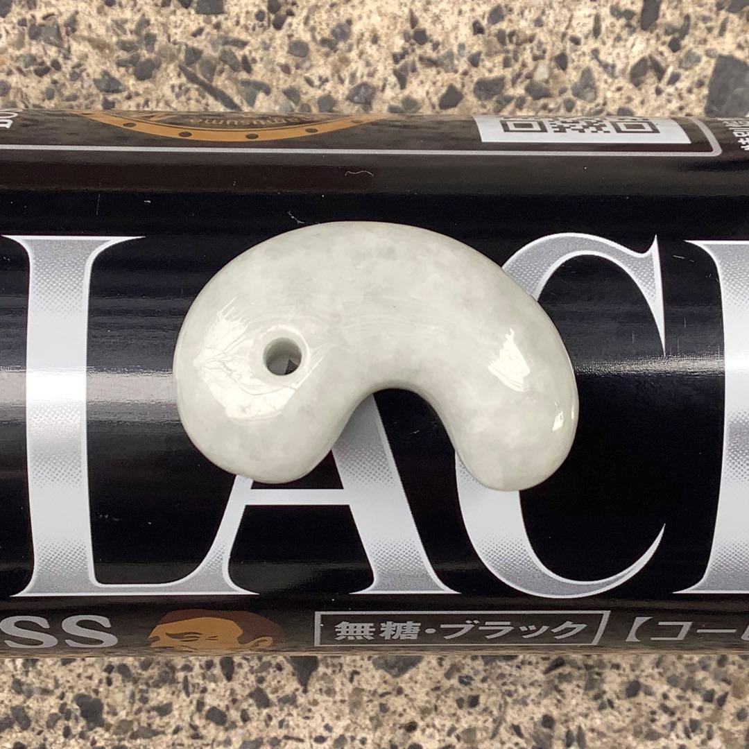 ✳️糸魚川翡翠勾玉の最高峰 アイスジェード‼️ 本物の肌目を 縁起物