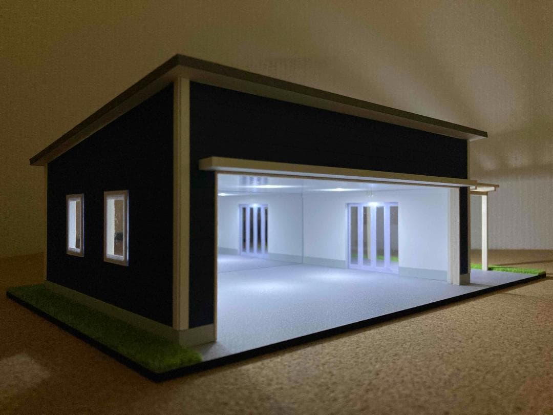 ミニカー用ジオラマ：1/43 木造パーゴラ付ガレージ（ダークブルー