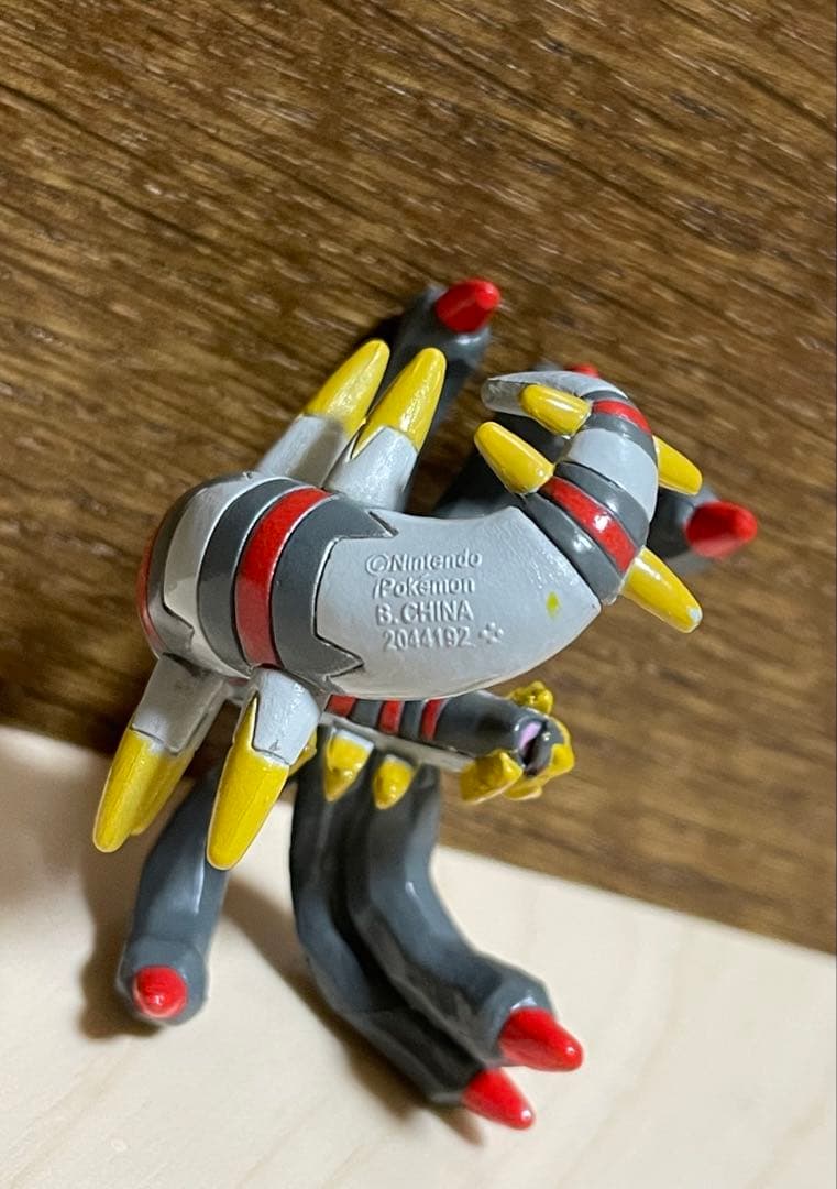 ポケモン クリッピングフィギュア PART-4 ギラティナ(オリジンフォルム