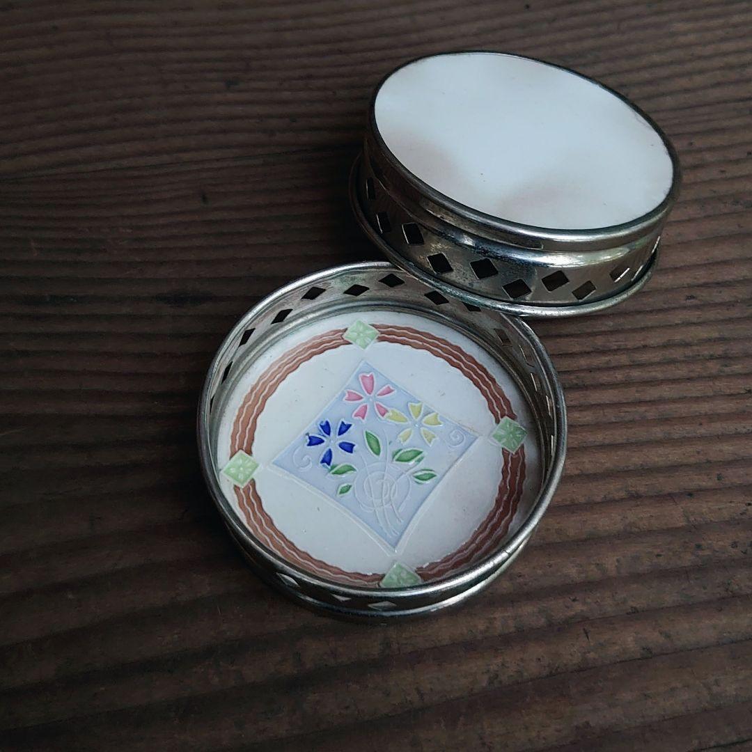 ご成約】淡路珉平焼 ターコイズブルー 陽刻 花文様 7寸皿と骨董