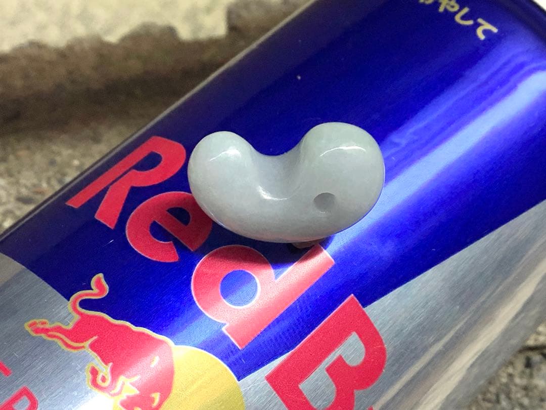 ⭕️1個だけ本物ジェダイトをお持ちください 糸魚川翡翠勾玉 ロウカン