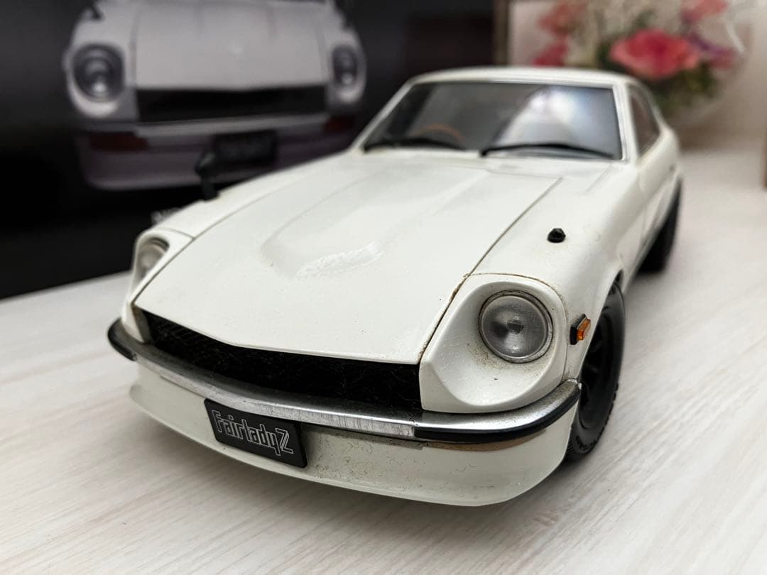 1/18京商 日産 フェアレディZ S30 左ミラーは欠品です。