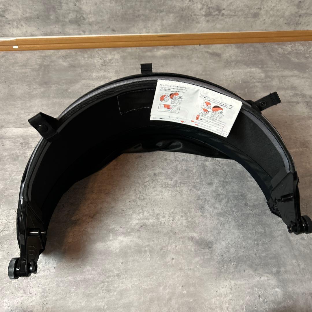 美品 Aprica フラディアラクート プレミアム チャイルドシート シェード付