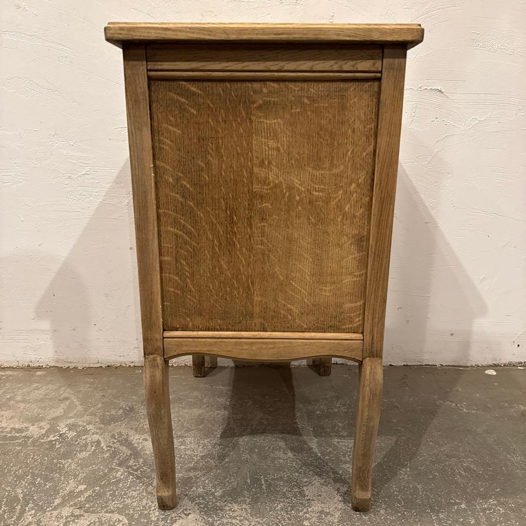 ヴィンテージ 木製サイドテーブル 扉収納付き 剥離