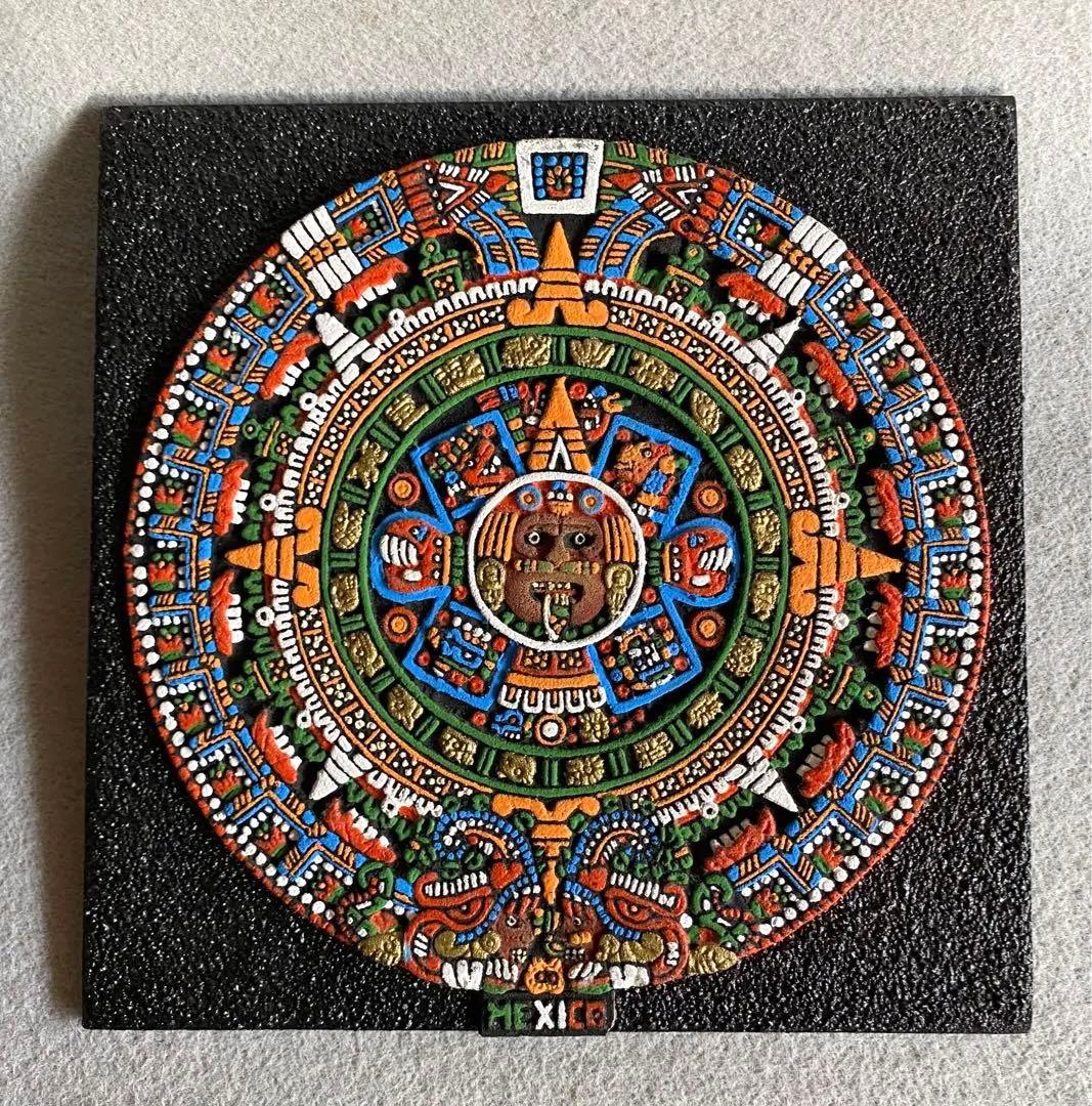 メキシコ製】マヤ文明（太陽の石・生贄の石）の壁掛け - メルカリ