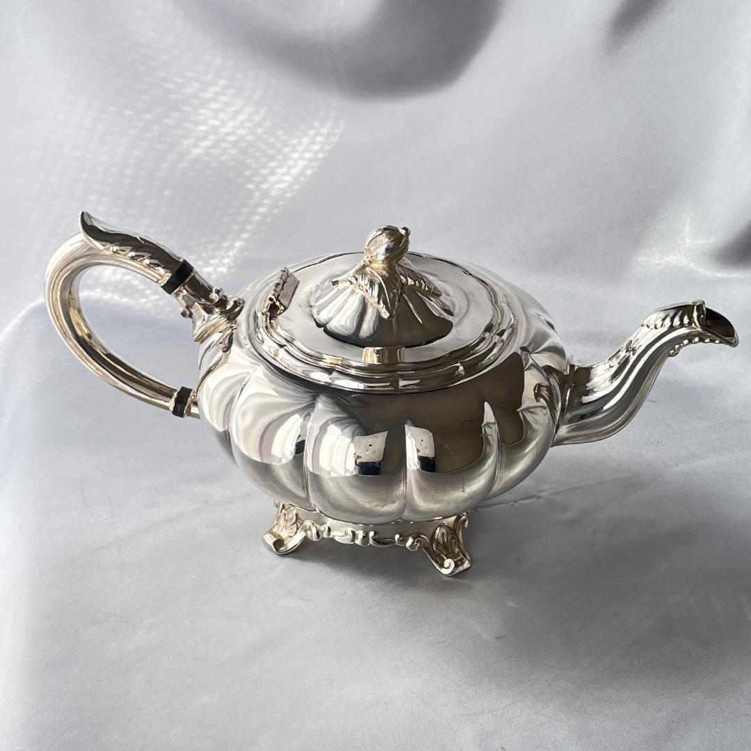 【Oneida】 メロンフォルムのティーサービス 4点