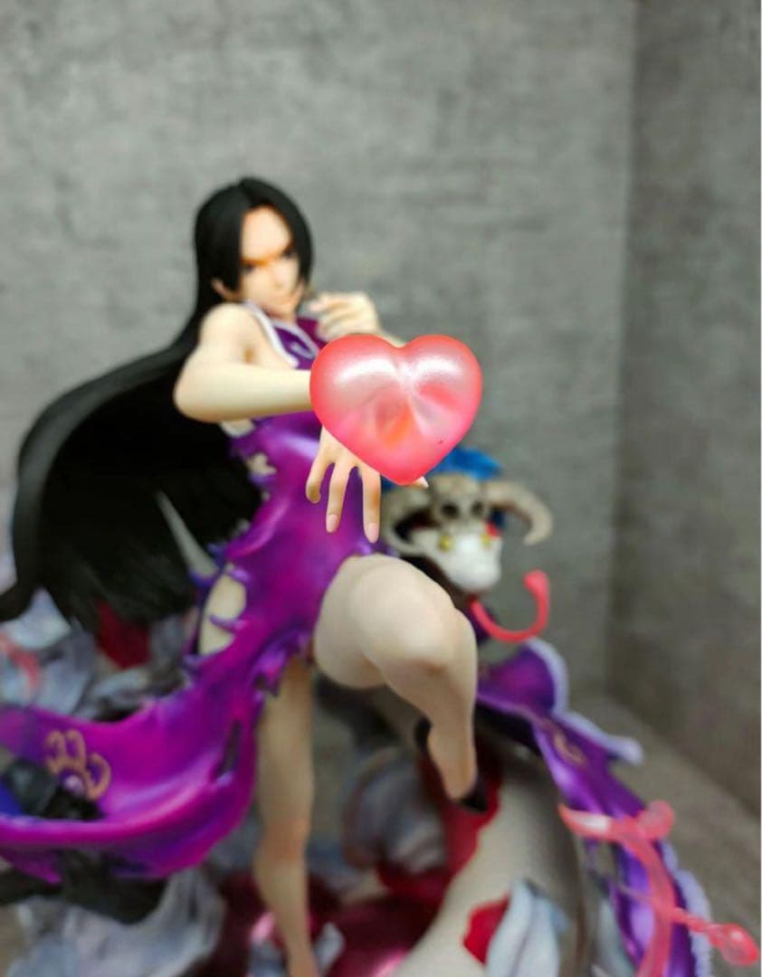 ワンピース ボア・ ハンコック 【戦損服】 ガレージキット フィギュア