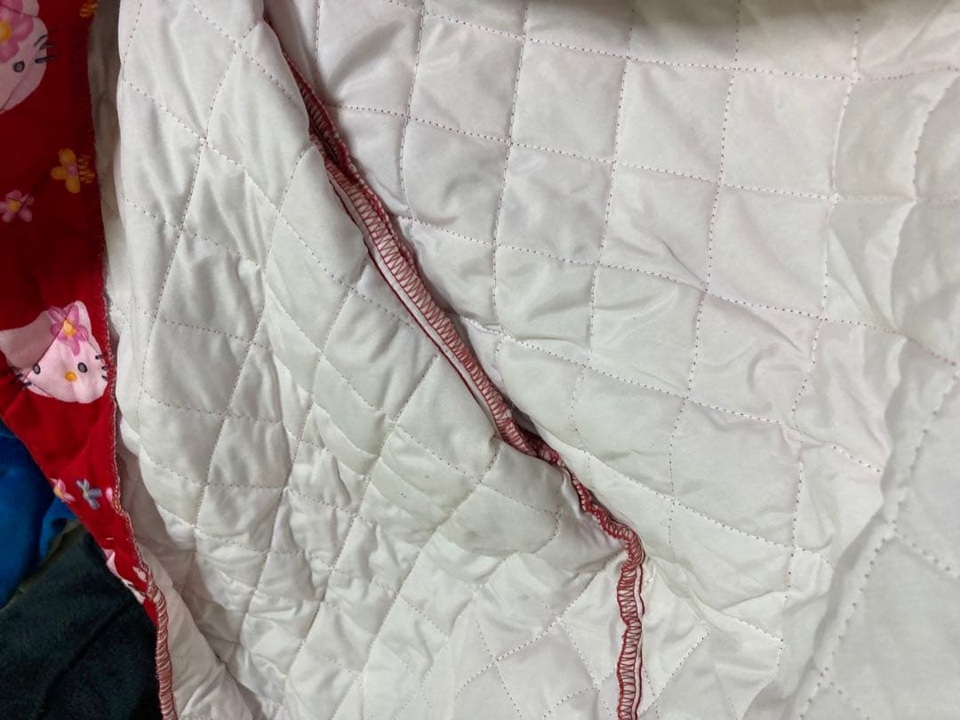 ハローキティ キルティング 羽織り 部屋着 着る 布団 ルームウェア サンリオ