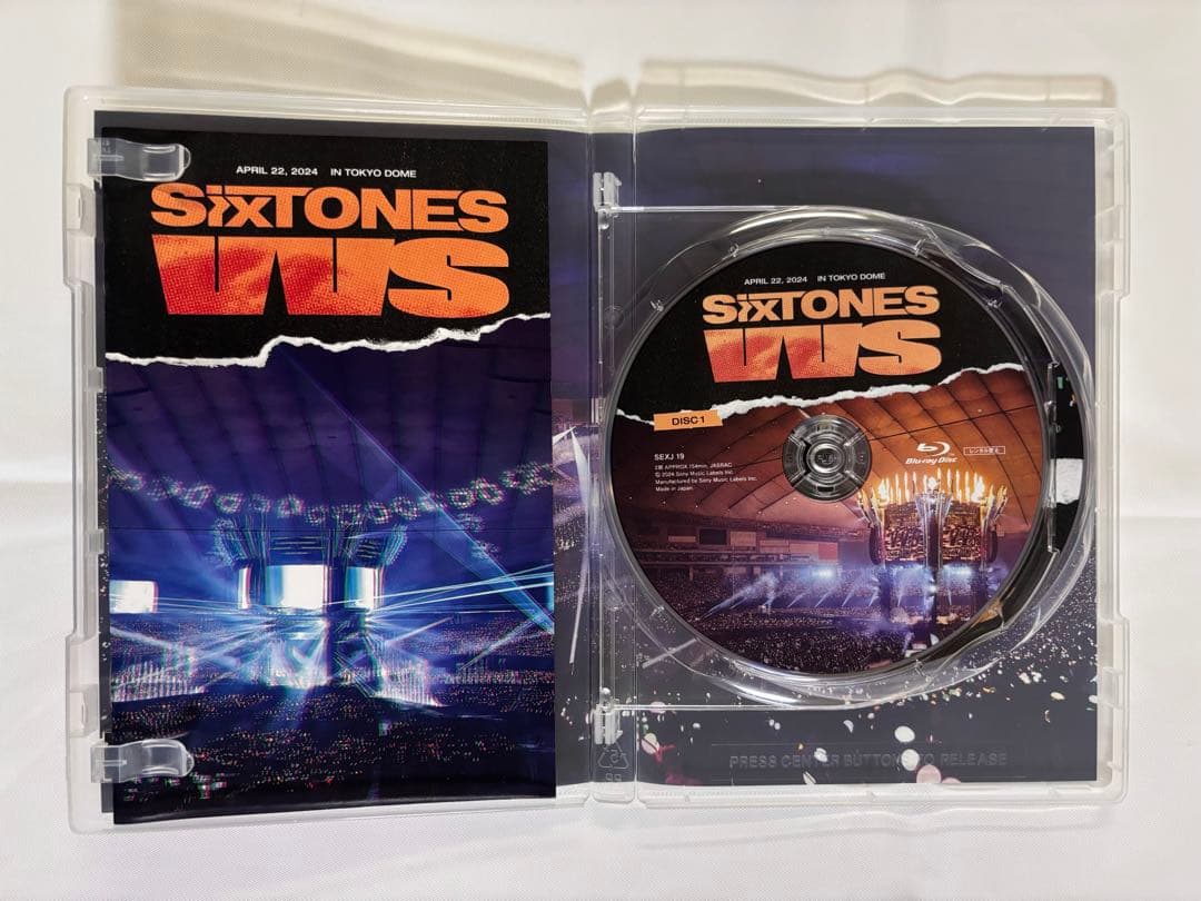 SixTONES「慣声の法則 in DOME」「VVS」「YOUNG OLD」 - メルカリ