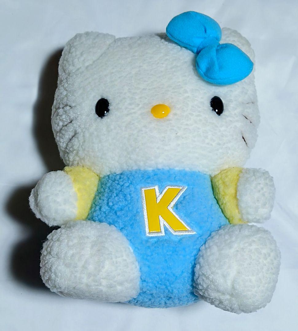 サンリオハローキティおでかけスクーター、他グッズ。