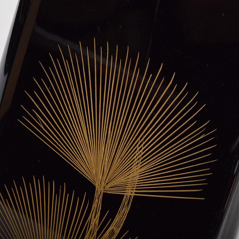 輪島塗　沈金師　角野岩次作　沈金　寿松文　花器　花入　共箱　V　R9403