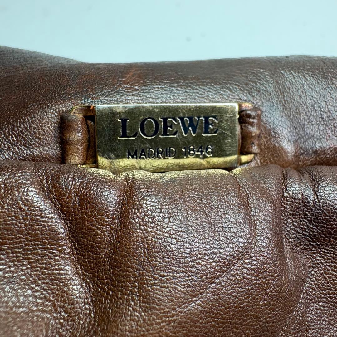 美品　ロエベ ナッパレザー ビンテージショルダーバッグ アナグラム　ブラウン