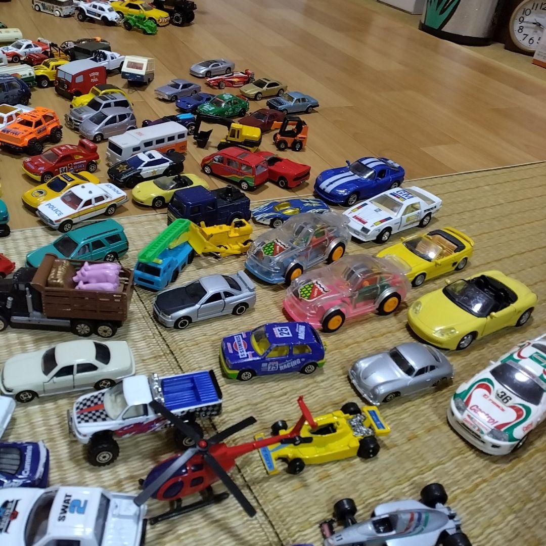 車　ヘリ　レースカー　ミニカー　いろいろ