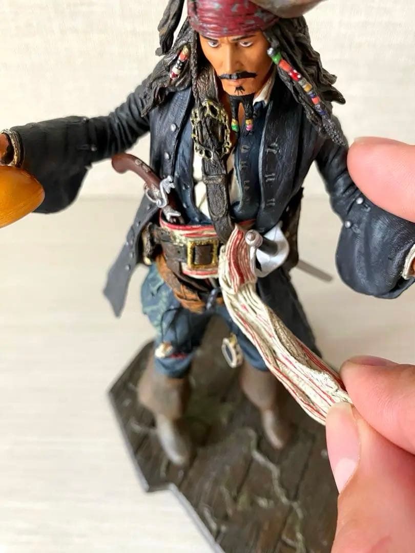 パイレーツオブカリビアン　ジャック・スパロウフィギュア 約30cm