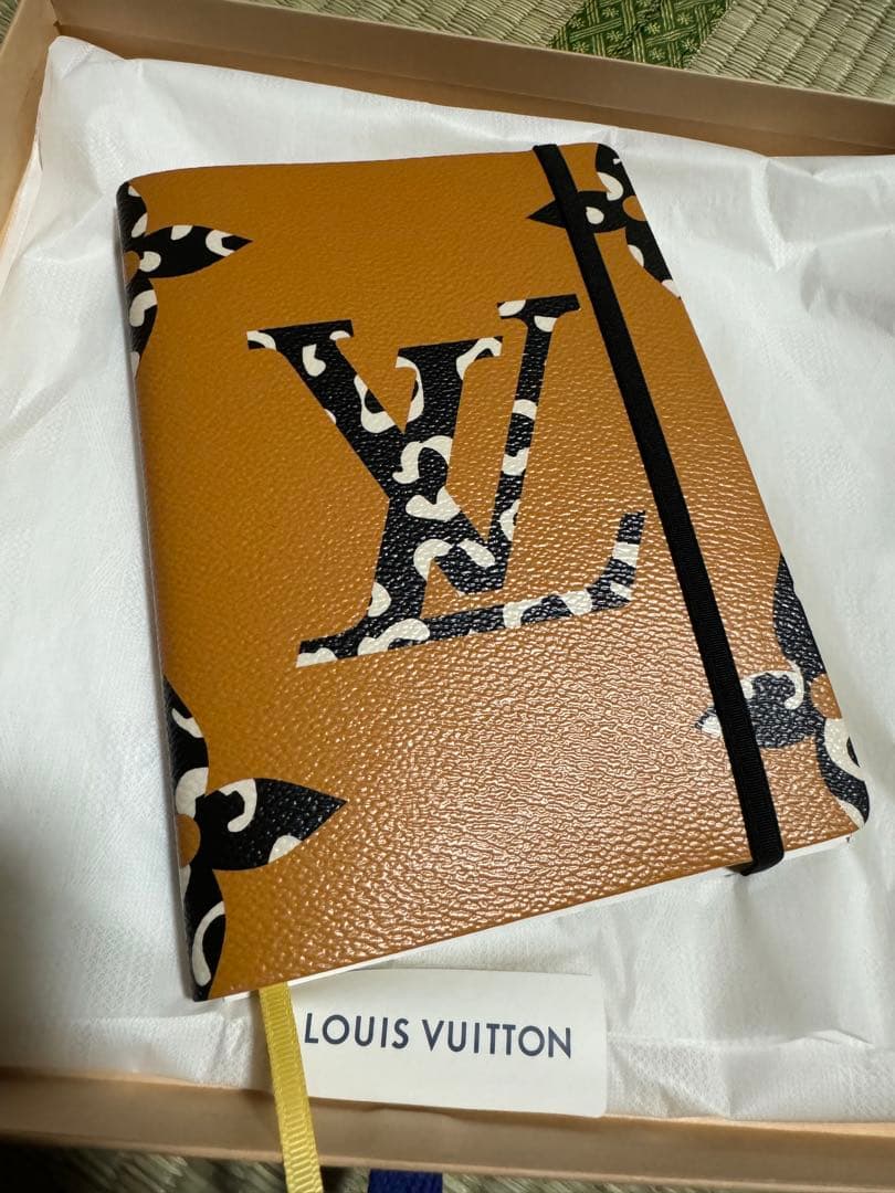 LOUIS VUITTON モノグラム カイエ ギュスターヴ 手帳 メモ帳 VUITTON