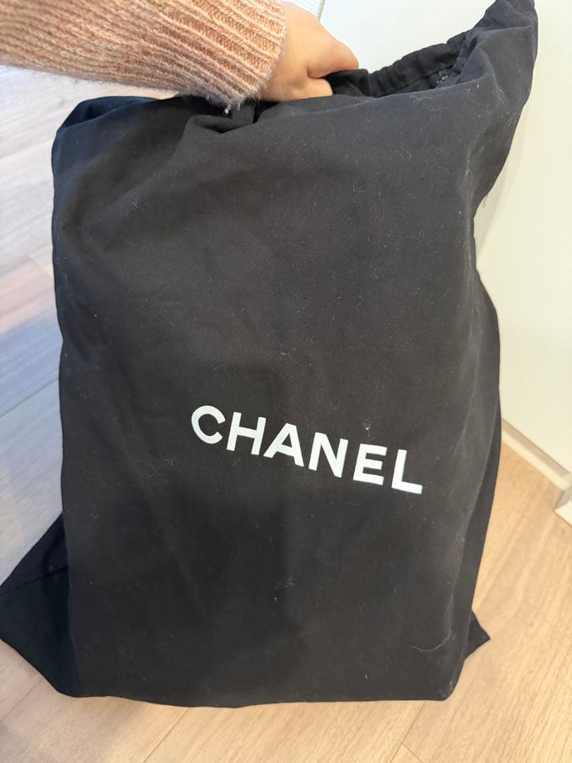 2日間のみ出品。激特価！CHANELシャネルカーフスキンチェーンショルダーバック