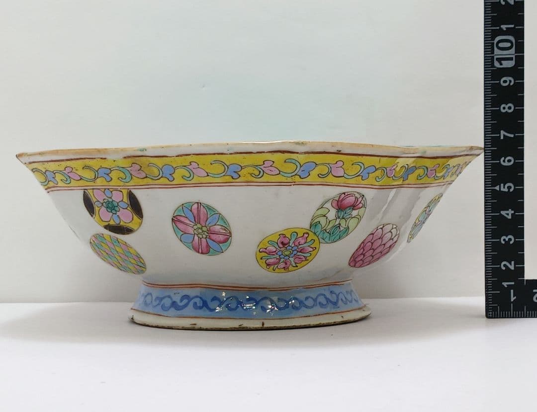 Y2375 中国 手彩 六角粉彩中鉢 在銘印有 く Y2375 中国 手