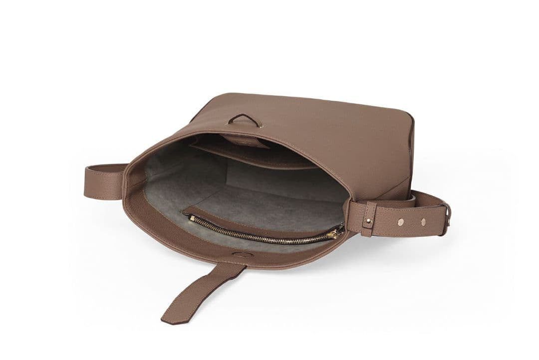 epoi リツ シュランケンカーフレザーバッグ トープ