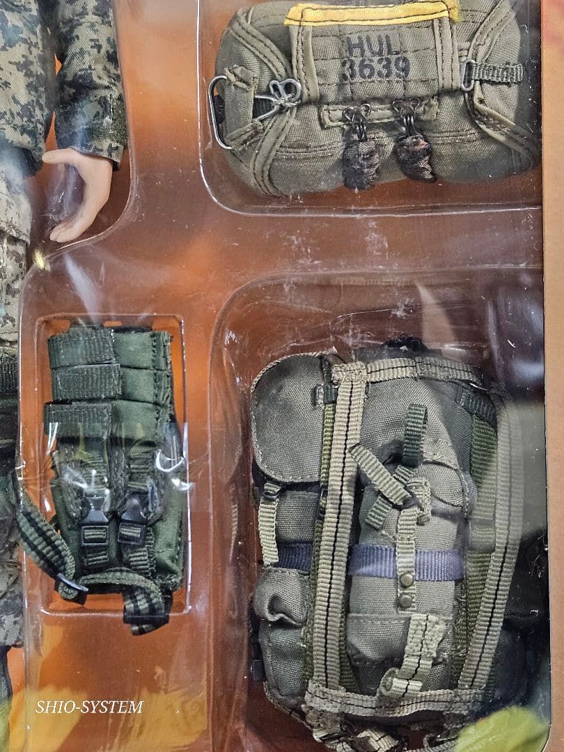 【未使用品】ホットトイズ 1/6 アメリカ海兵隊 女性兵士