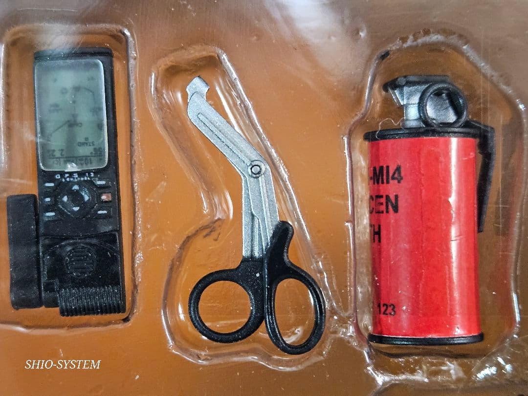 【未使用品】ホットトイズ 1/6 アメリカ海兵隊 女性兵士