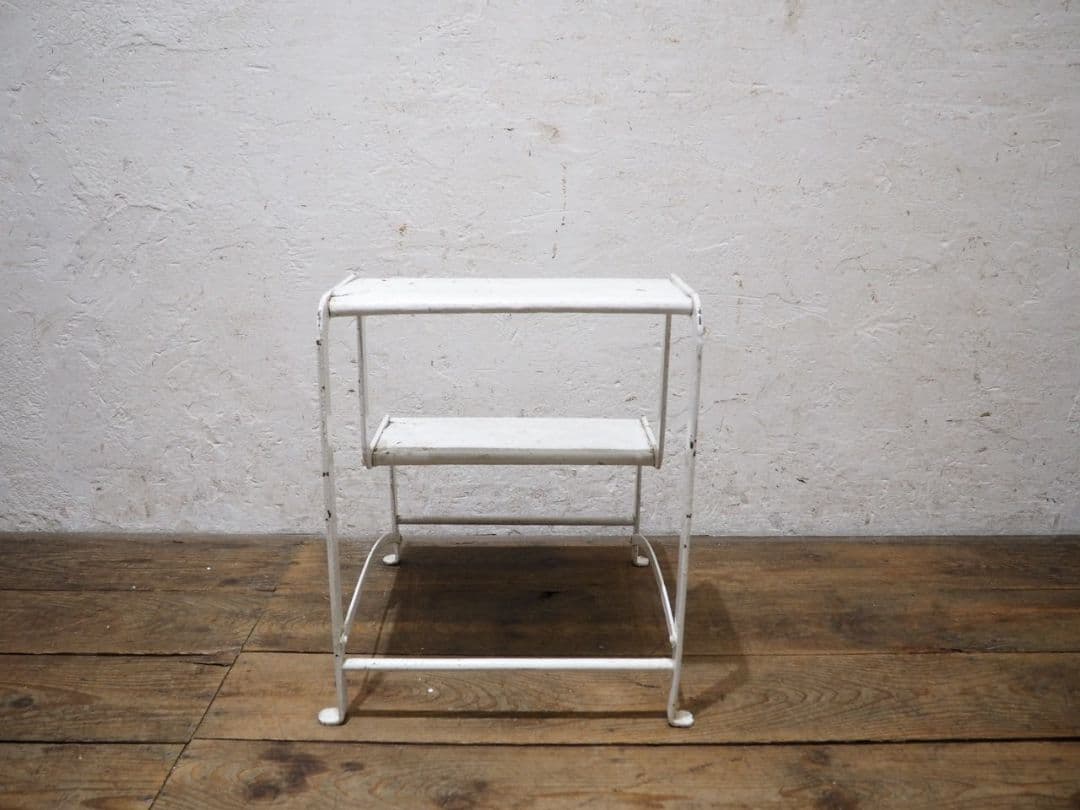 1137 ヴィンテージ 古い鉄の踏み台 ステップ 飾り棚 レトロ アイアン 階段