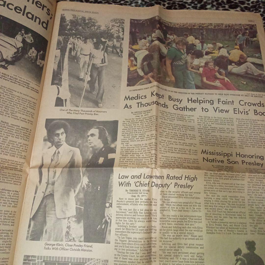 エルビス プレスリー ELVIS PRESLEY 最後の写真 1977年 新聞