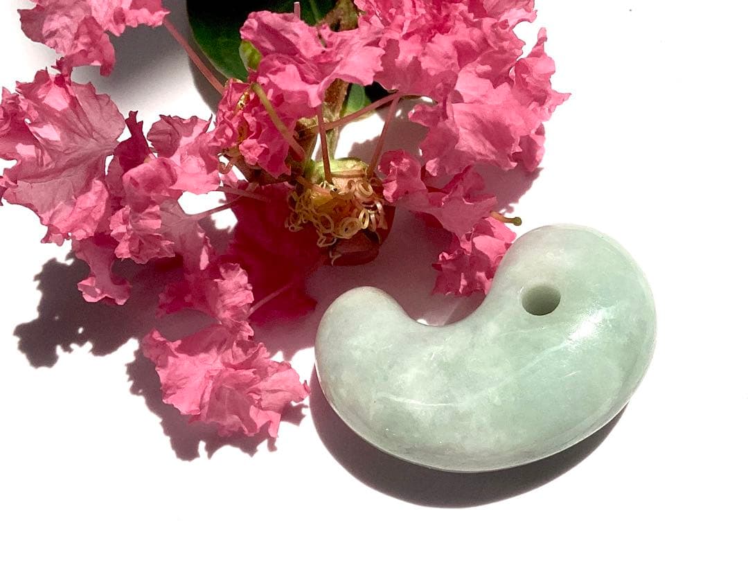 ✳幸運導く**糸魚川翡翠 勾玉 吉祥開運 本物の守護石をお身近