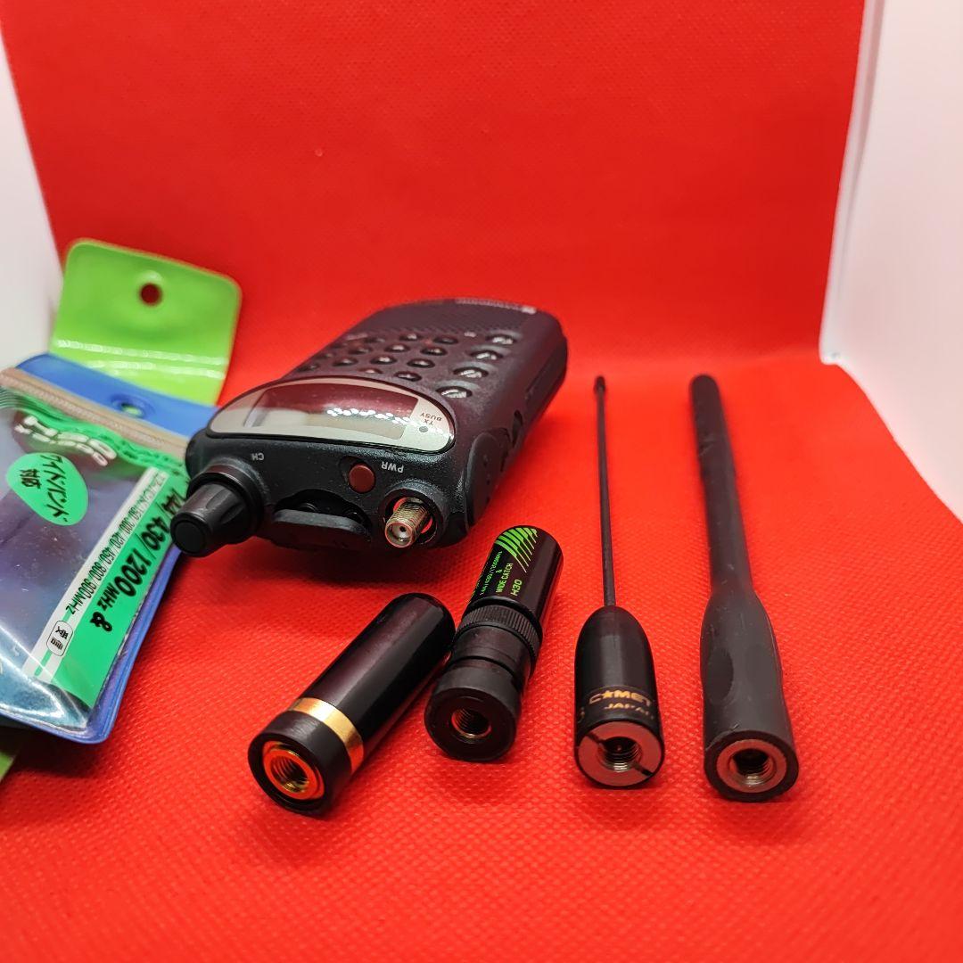 トリプルバンド C710 FMトランシーバー 改造済み 充電スタンド＋おまけ付き