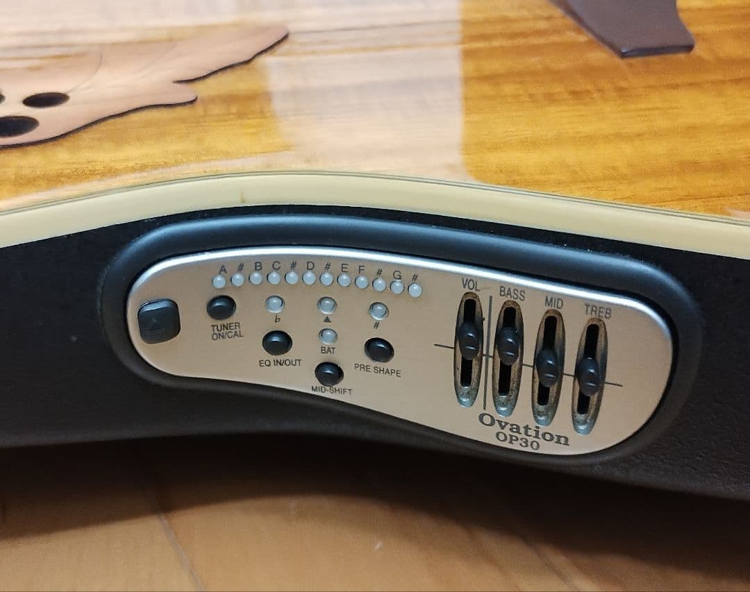 Ovation Celebrity CS288-4K ハードケース ストラップ付