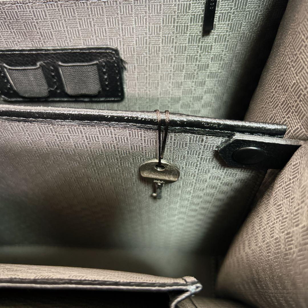 LANVIN ダレスバッグ 本革 2way レザー ブラック 黒 自立 鍵付き