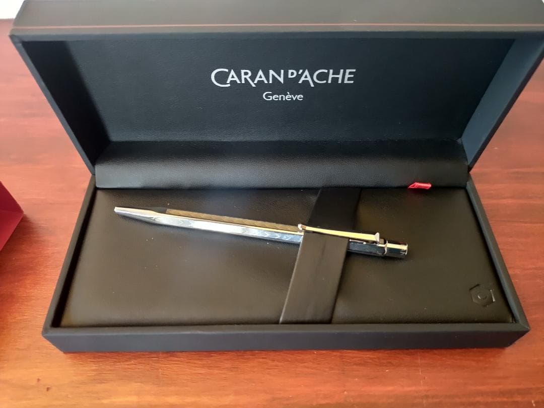 CARAN D'ACHE ボールペン本体 シルバー 詳細ページ | 万年筆 ボールペンなど高級筆記具の販売・買取