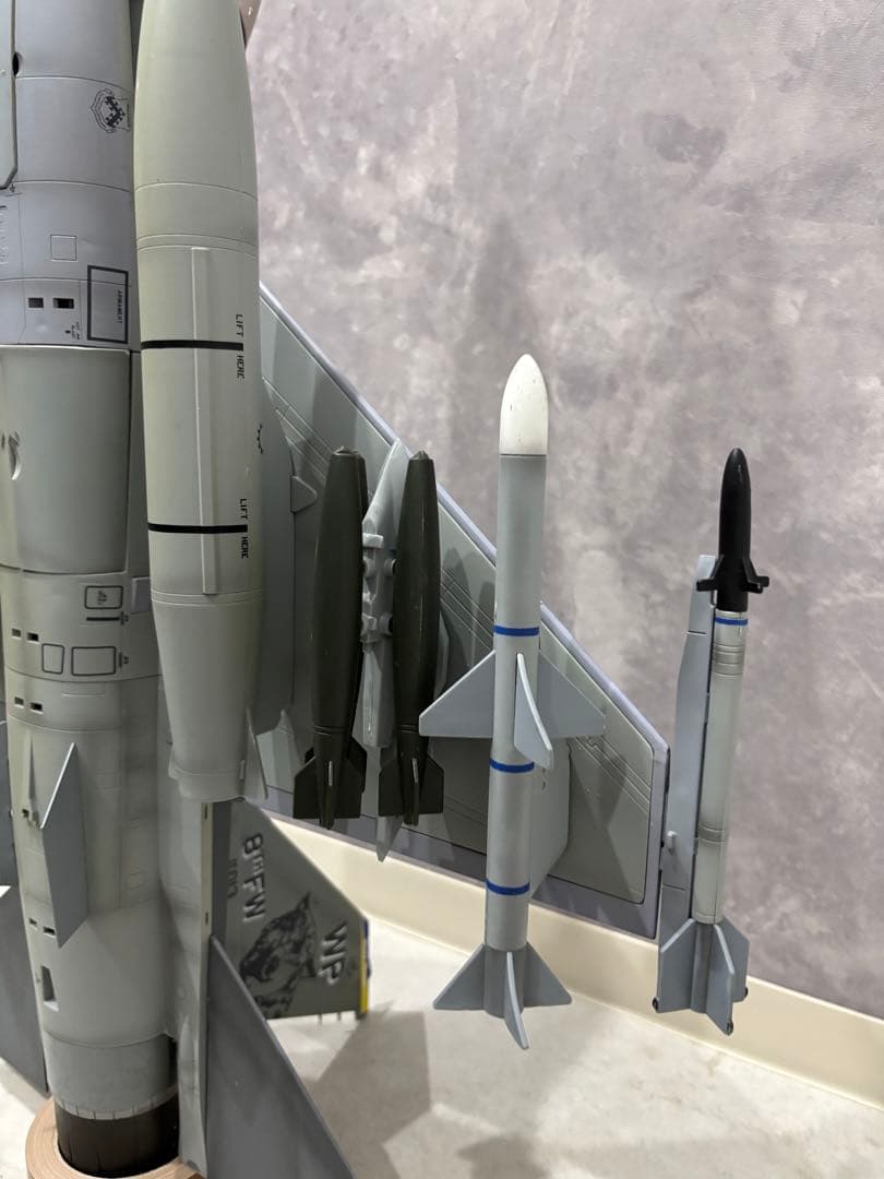 航空機・ヘリコプター bbi eliteforce F-16fighting falcon 1/18