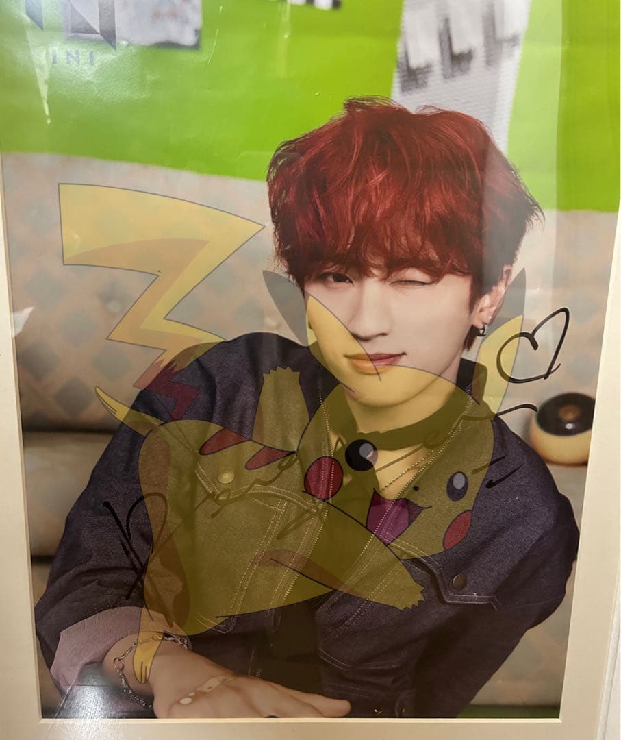 INI 許豊凡直筆サイン入りパネル