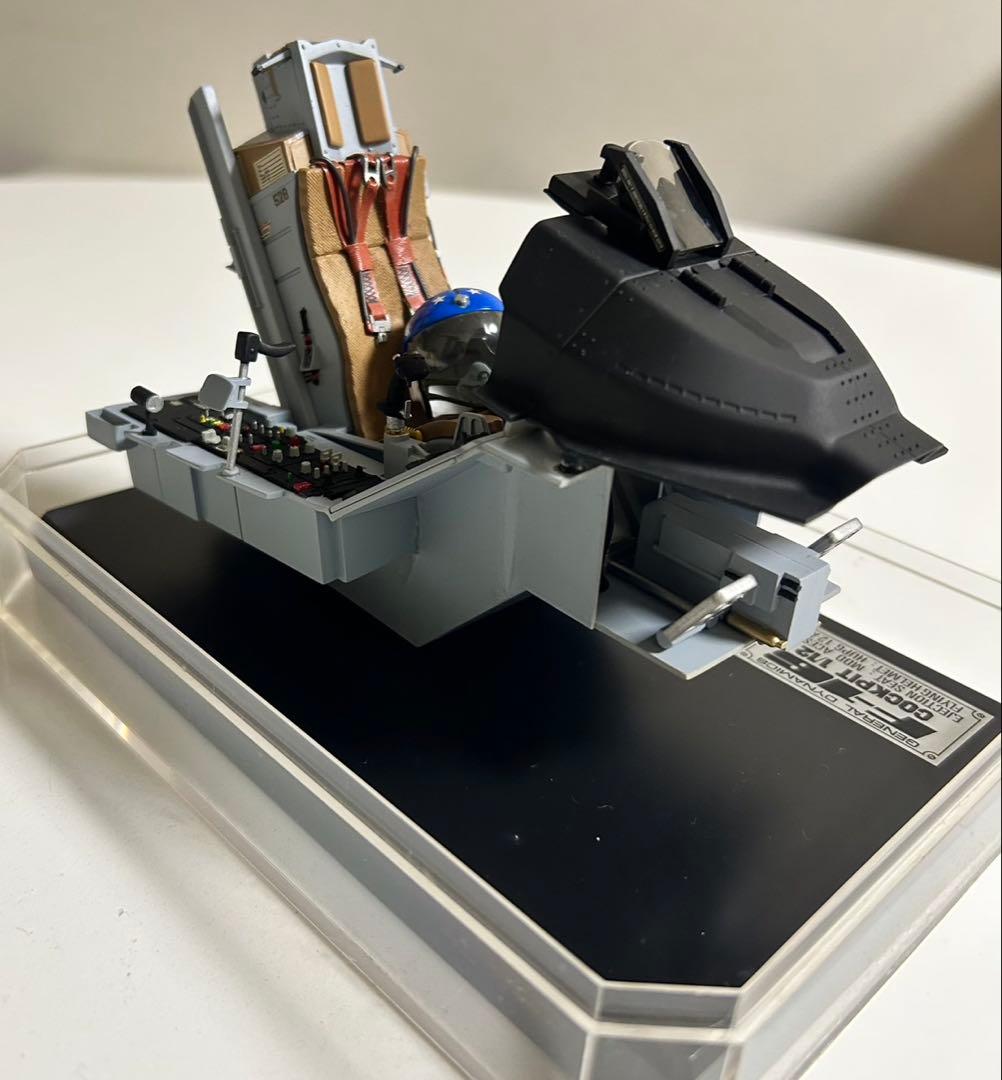 完成品】1/12 エッシー F-16 コックピット 模型・プラモデル