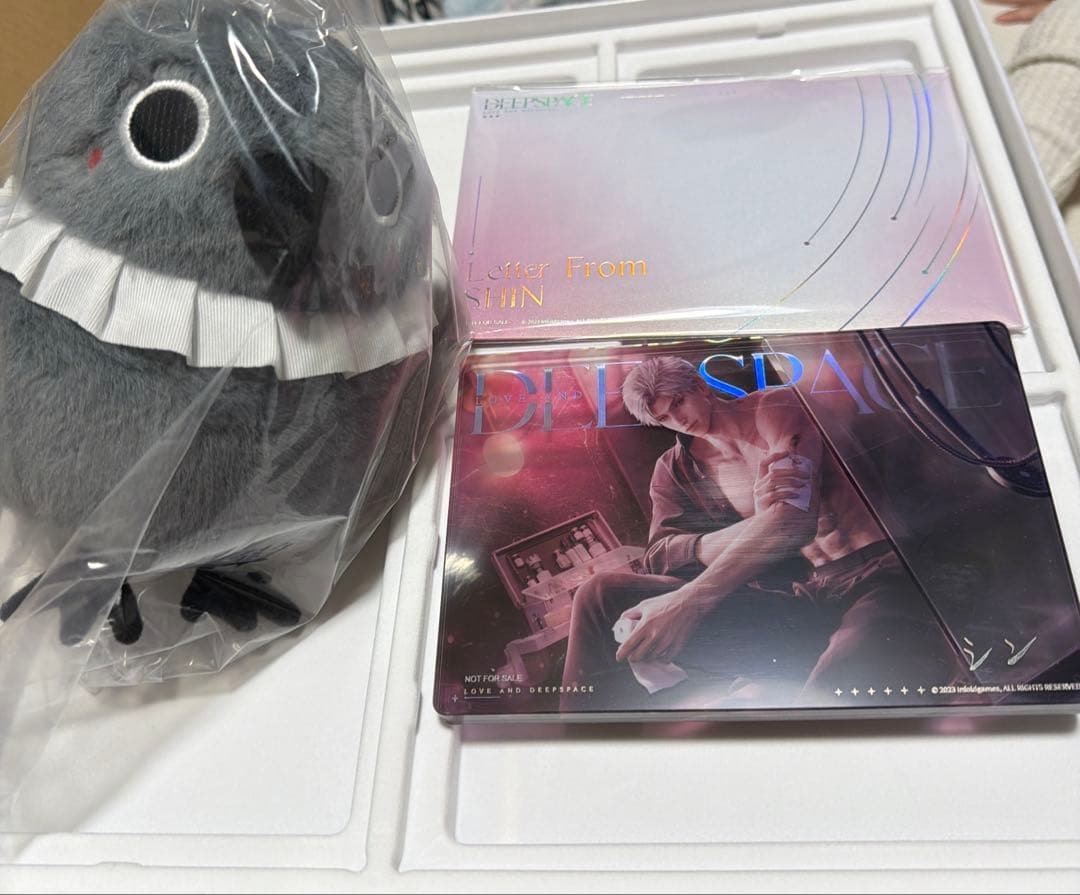 恋と深空 2024年VIPギフトボックス　日本語版特典　シン3点セット 恋と深空 2024 VIPギフトボックス 日本語版 特典 シン3点セット - メルカリ