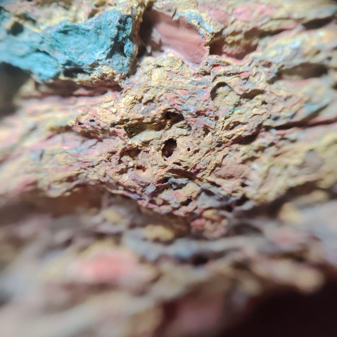 多彩な色の自然石（津軽錦石）原石、管理No．71238