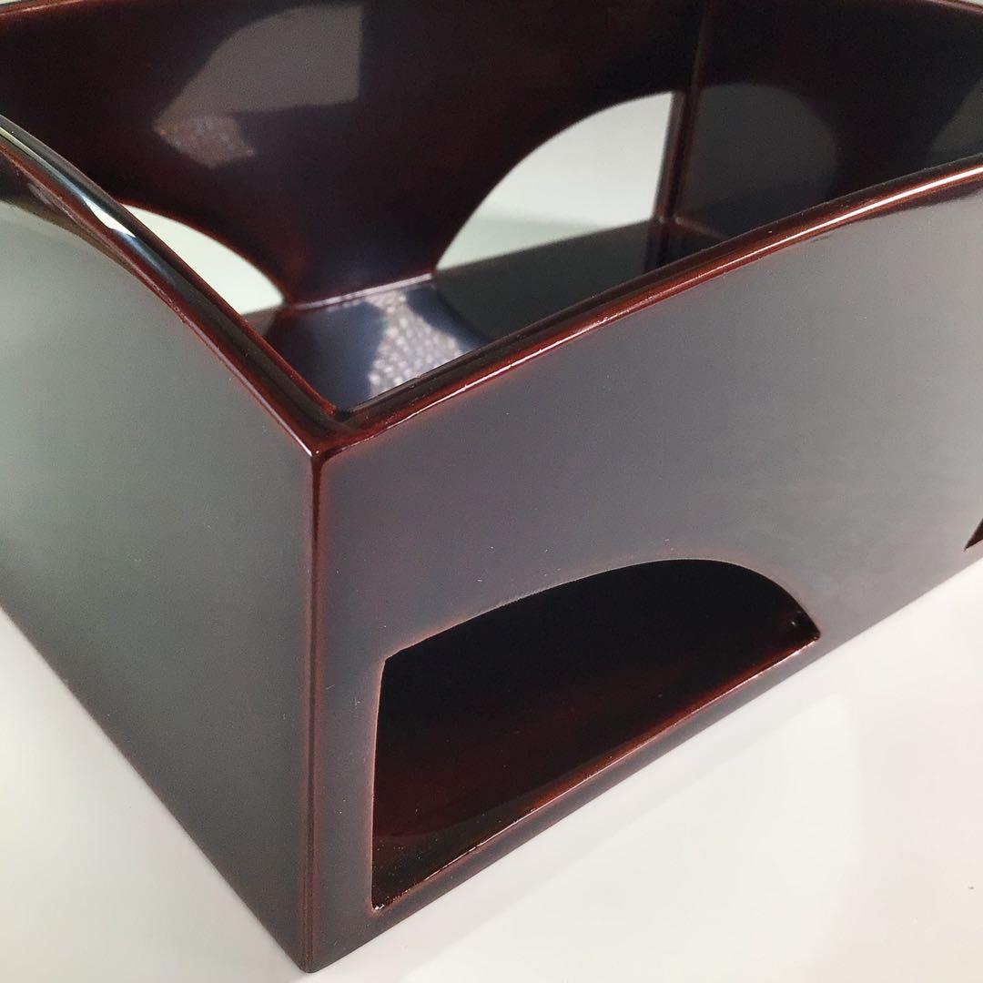 Ｐ９２１　莨盆　『鈴木松栄作』『溜塗』『而妙斎好』『独楽透し』　共箱　茶道具