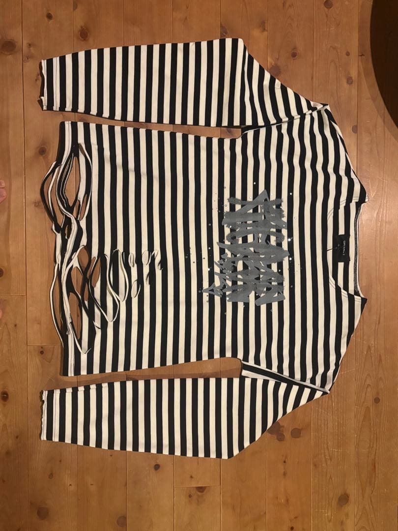 GRANCY】総柄ラインストーングラフィックロンT ボーダー sサイズ