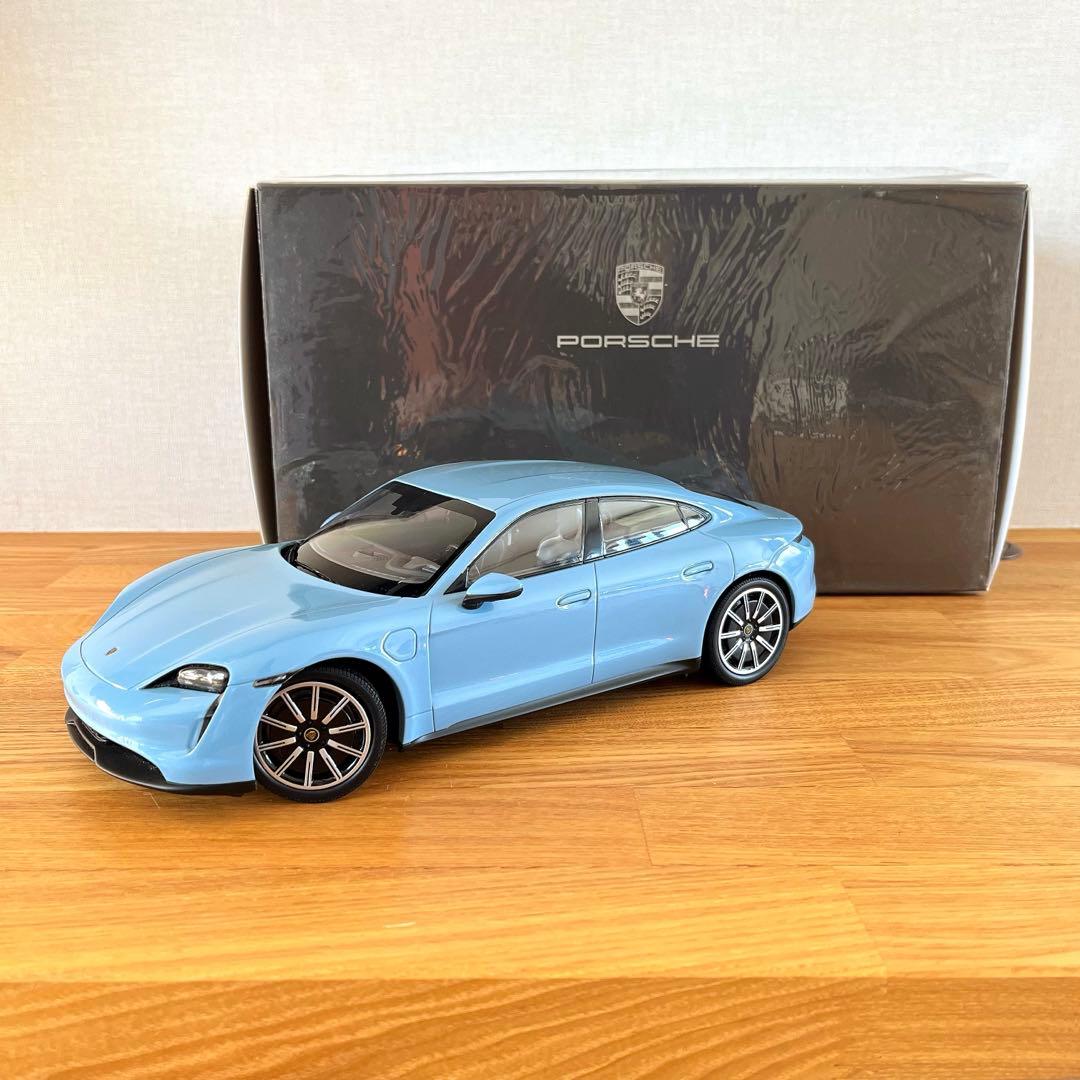 【ミニカー 美品 希少】ミニチャンプス 1/18 ポルシェ タイカン 4S