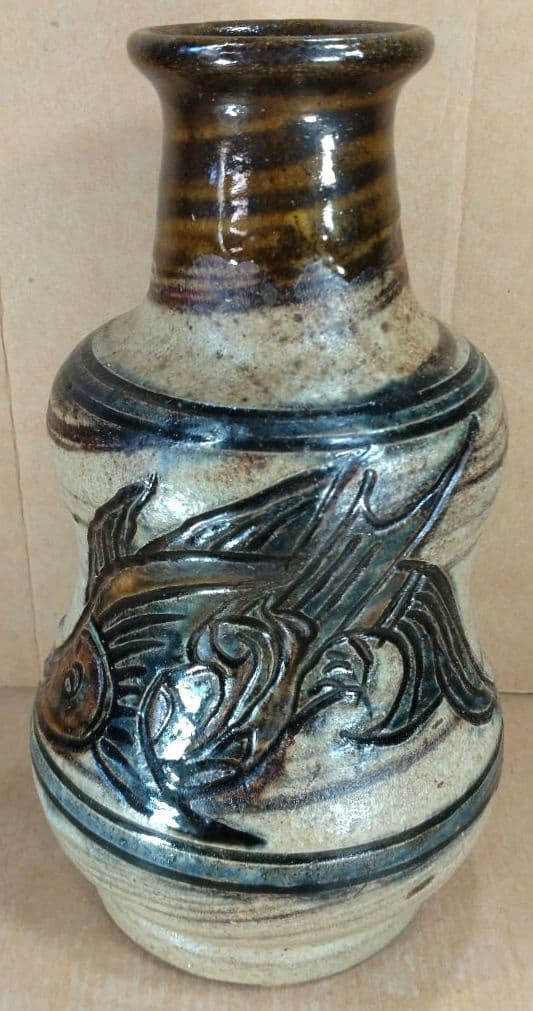 本物保証】金城次郎 壷屋焼嘉瓶 共箱 栞 人間国宝 笑魚海老